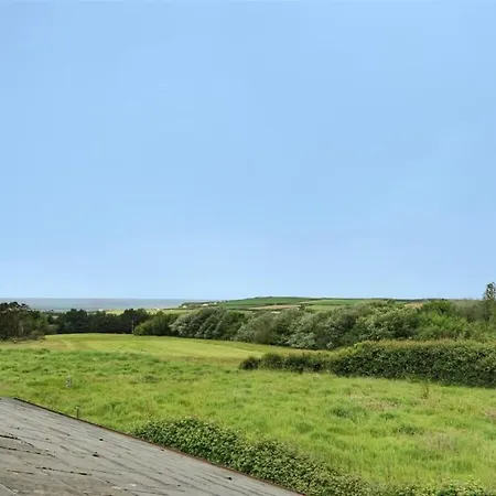 Spacious 2 Bedroom Holiday Cottage Nr Bude Exterior photo